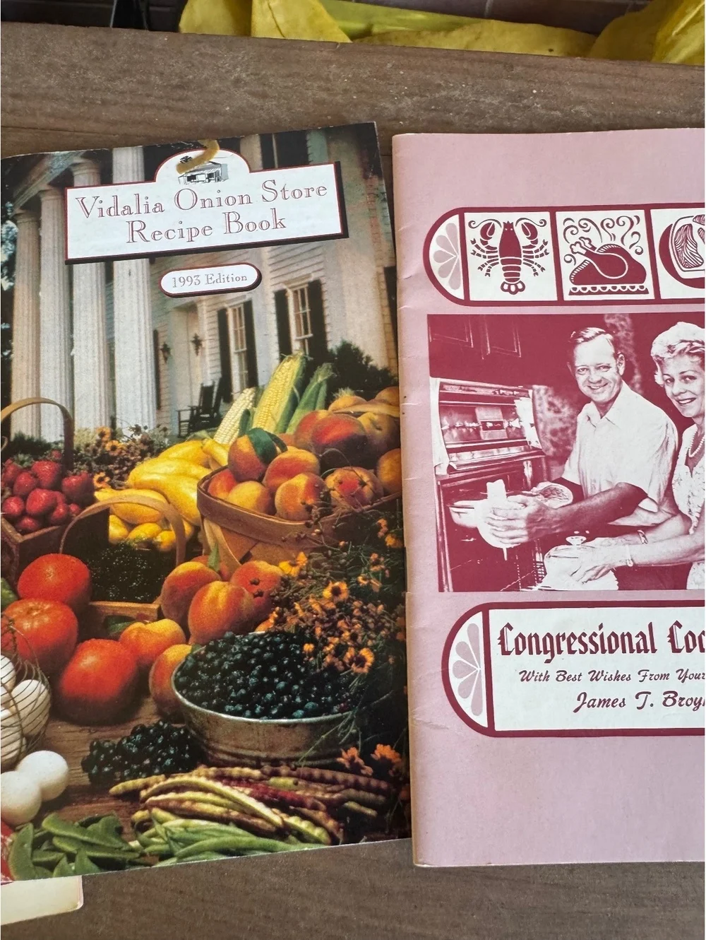 Lot of 4 Vintage Cookbooks Onion Ice Cream Congressional Cookbook Broyhill